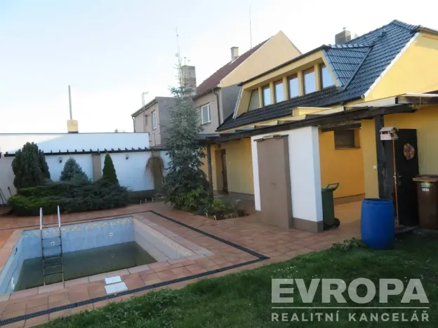 Pronájem vily, Pardubice - Svítkov, Orebská, 220 m2