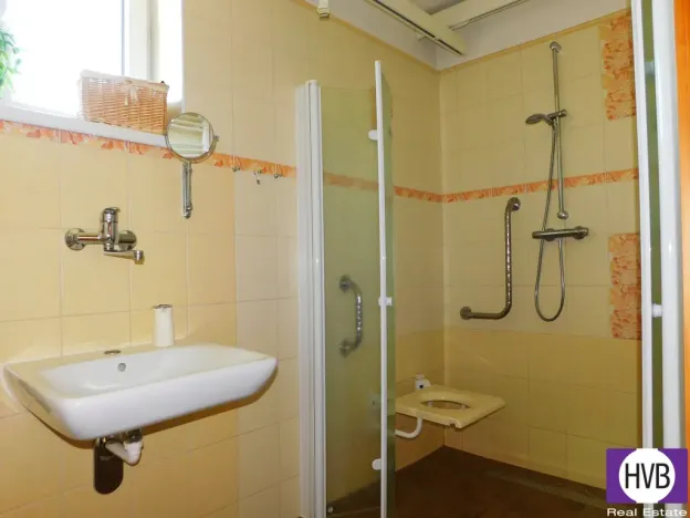 Prodej rodinného domu, Klatovy - Točník, 200 m2