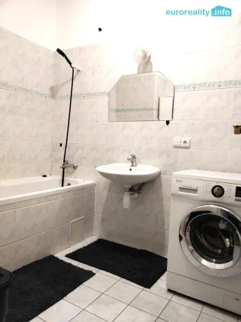 Prodej bytu 2+1, Habartov, Karla Čapka, 72 m2