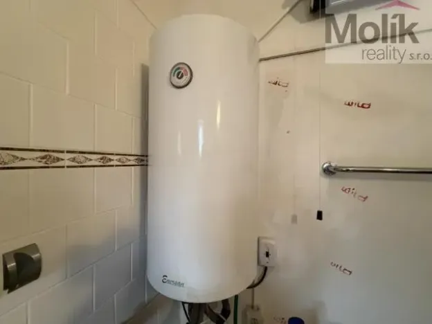 Prodej rodinného domu, Kozly, 782 m2