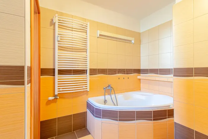 Prodej bytu 3+1, Písek, Sovova, 96 m2