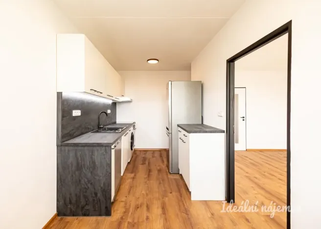 Pronájem bytu 3+1, Praha - Horní Měcholupy, Veronské nám., 68 m2