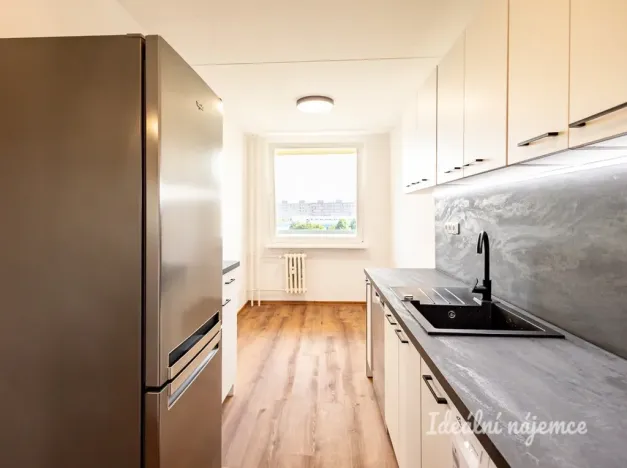 Pronájem bytu 3+1, Praha - Horní Měcholupy, Veronské nám., 68 m2