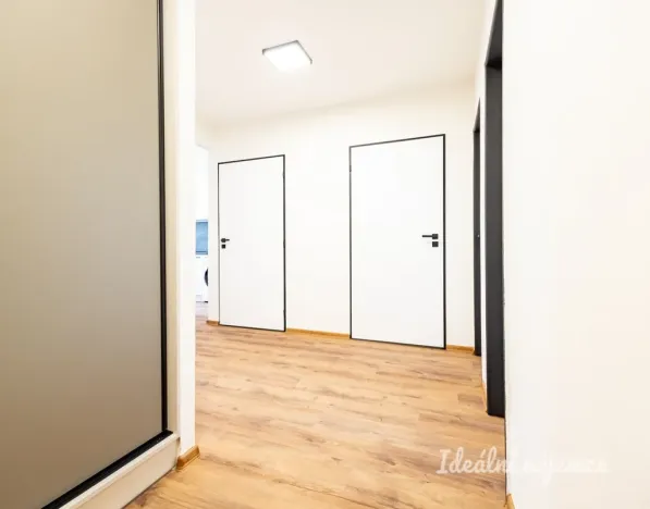 Pronájem bytu 3+1, Praha - Horní Měcholupy, Veronské nám., 68 m2