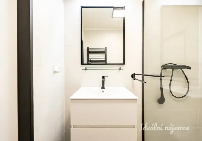 Pronájem bytu 3+1, Praha - Horní Měcholupy, Veronské nám., 68 m2