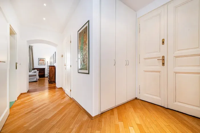 Pronájem bytu 3+1, Praha - Nové Město, Odborů, 81 m2