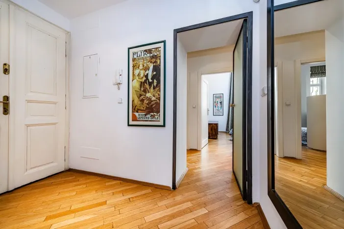 Pronájem bytu 3+1, Praha - Nové Město, Odborů, 81 m2