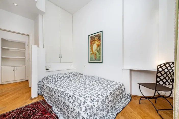 Pronájem bytu 3+1, Praha - Nové Město, Odborů, 81 m2