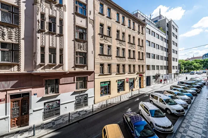 Pronájem bytu 3+1, Praha - Nové Město, Odborů, 81 m2