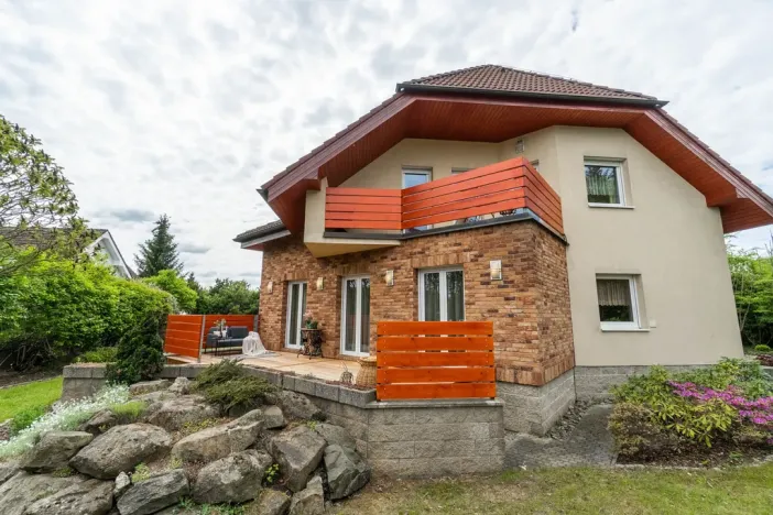 Prodej rodinného domu, Zeleneč, Zahradní, 203 m2