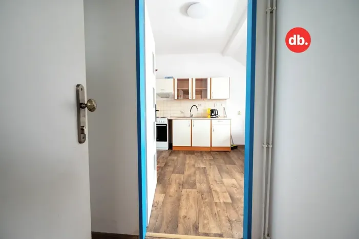 Pronájem bytu 1+1, Karlovy Vary, Jabloňová, 45 m2