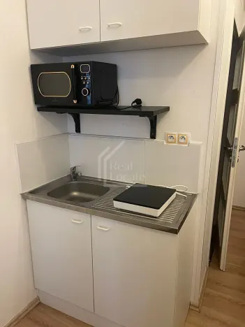 Pronájem bytu 1+kk, Praha - Smíchov, Na bělidle, 11 m2