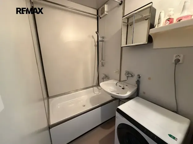 Pronájem bytu 2+kk, Praha - Řepy, Žufanova, 42 m2