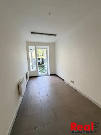 Pronájem obchodního prostoru, Brno - Černá Pole, Krkoškova, 19 m2