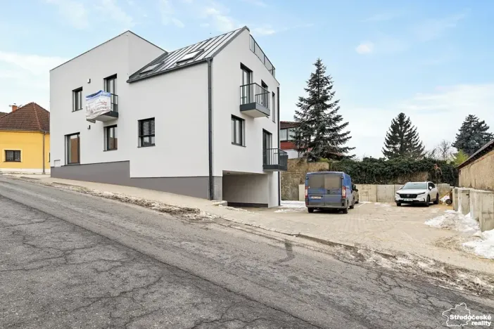 Prodej bytu 3+kk, Praha - Dolní Chabry, Kobyliská, 54 m2