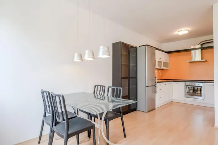 Pronájem bytu 2+kk, Praha - Hostivař, náměstí Přátelství, 55 m2