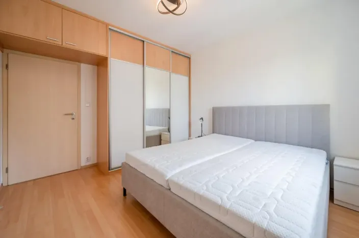 Pronájem bytu 2+kk, Praha - Hostivař, náměstí Přátelství, 55 m2