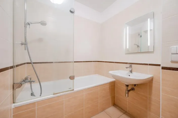 Pronájem bytu 2+kk, Praha - Hostivař, náměstí Přátelství, 55 m2