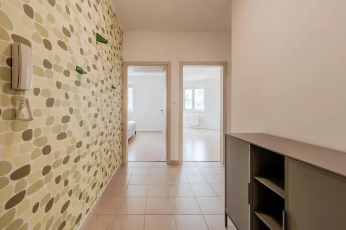 Pronájem bytu 2+kk, Praha - Hostivař, náměstí Přátelství, 55 m2
