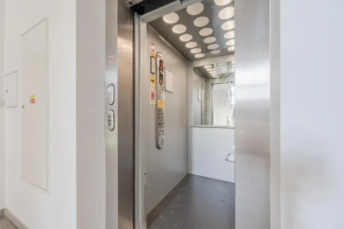 Pronájem bytu 2+kk, Praha - Hostivař, náměstí Přátelství, 55 m2