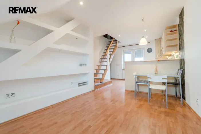Pronájem bytu 3+kk, Hradec Králové - Kukleny, Zelená, 65 m2