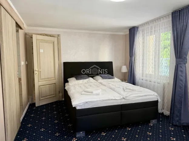 Prodej ubytování, Karlovy Vary, Zámecký vrch, 351 m2