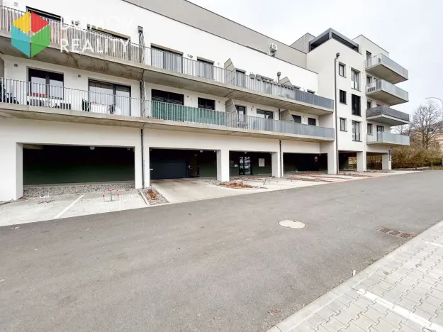 Pronájem garážového stání, Beroun, Okružní, 15 m2