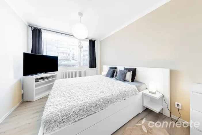 Prodej bytu 3+kk, Králův Dvůr, Nad Stadionem, 93 m2