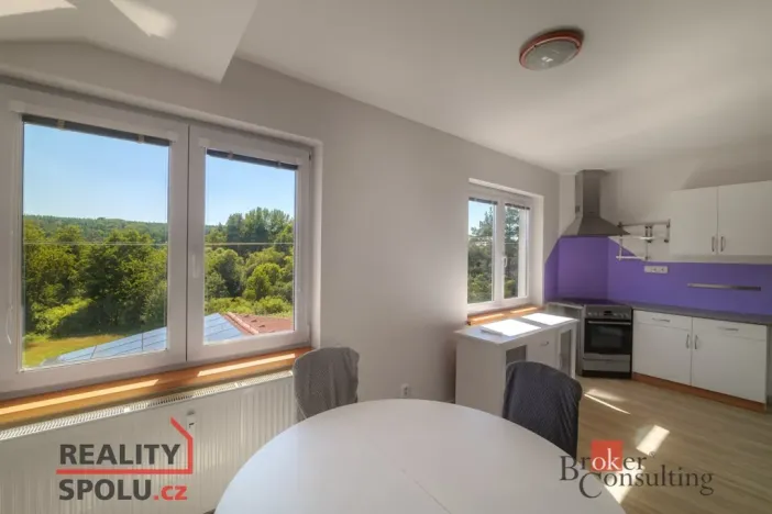 Pronájem bytu 3+kk, Trnová, 76 m2