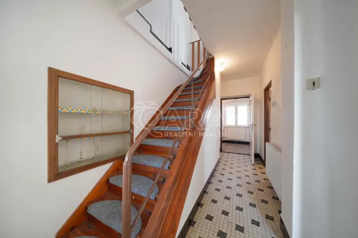 Prodej rodinného domu, Kosoř, Dolejší, 395 m2