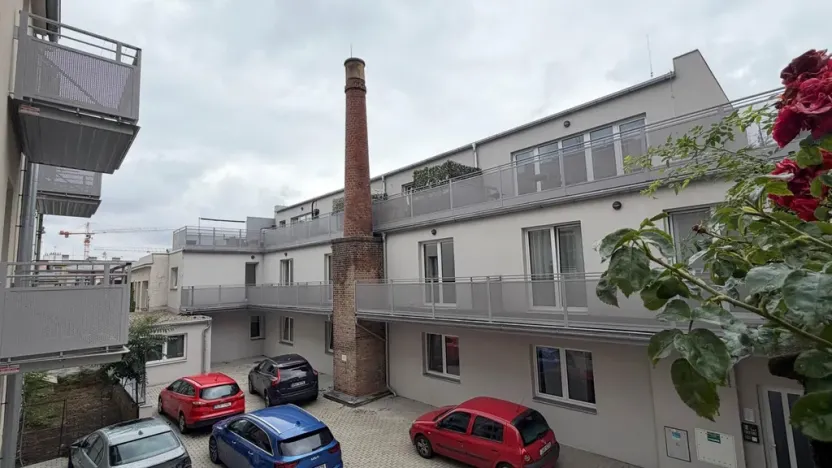 Pronájem bytu 1+kk, Praha - Strašnice, Strančická, 33 m2