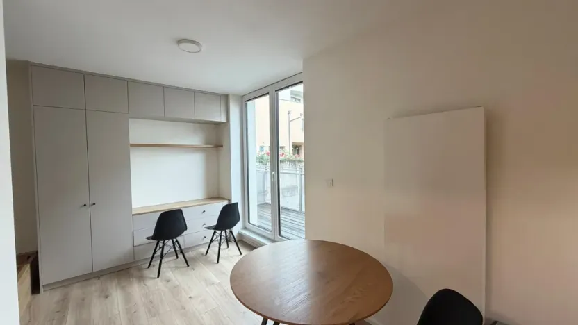 Pronájem bytu 1+kk, Praha - Strašnice, Strančická, 33 m2
