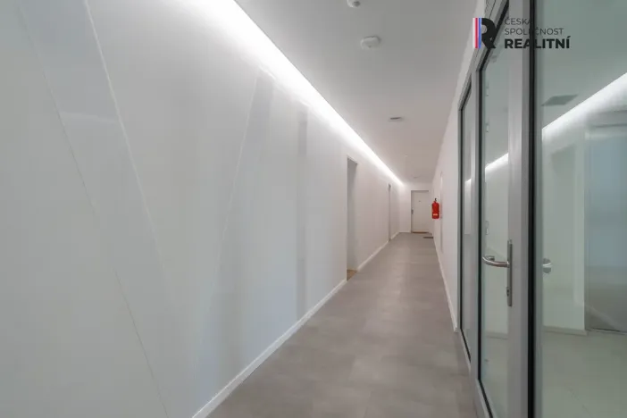 Pronájem bytu 1+kk, Zlín, Lorencova, 42 m2