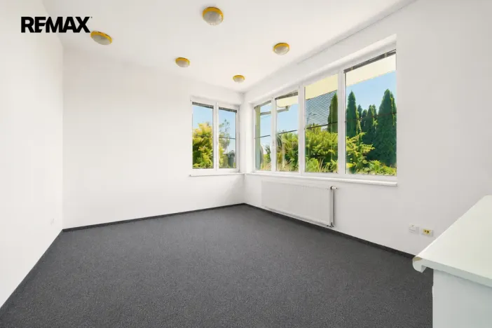 Prodej kanceláře, Hradec Králové - Slezské Předměstí, Vážní, 288 m2