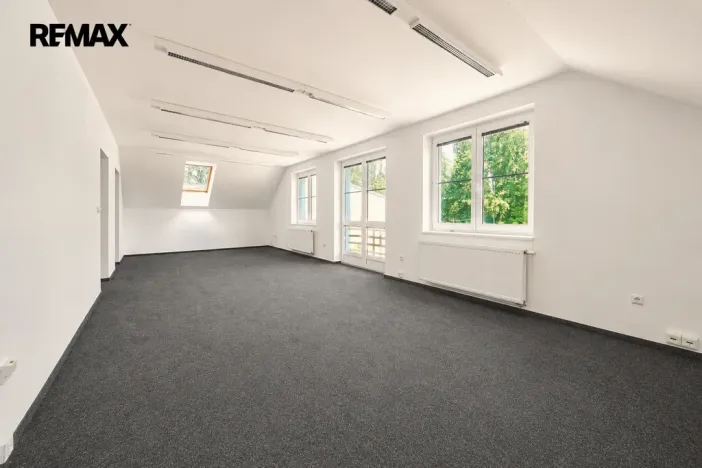 Prodej kanceláře, Hradec Králové - Slezské Předměstí, Vážní, 288 m2