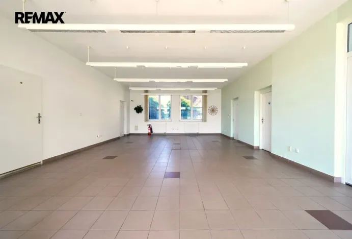 Prodej kanceláře, Hradec Králové - Slezské Předměstí, Vážní, 289 m2
