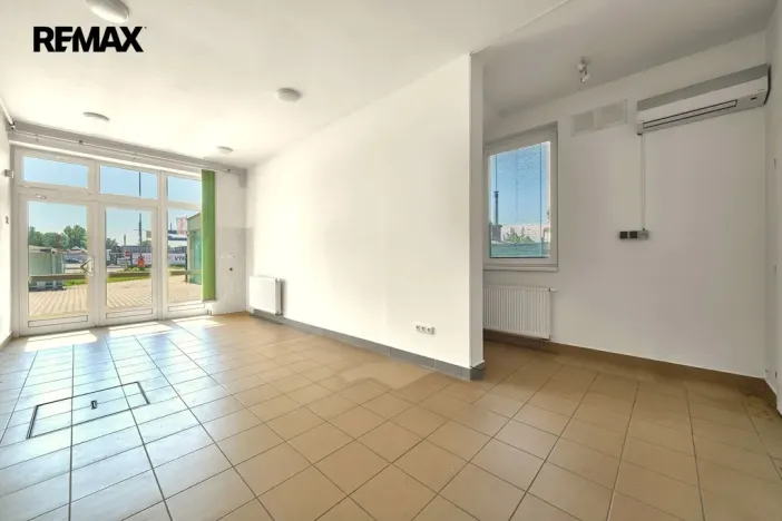Prodej kanceláře, Hradec Králové - Slezské Předměstí, Vážní, 289 m2