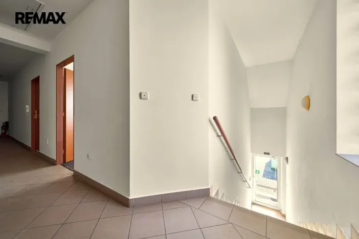 Prodej kanceláře, Hradec Králové - Slezské Předměstí, Vážní, 289 m2