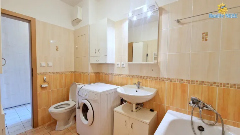 Pronájem bytu 1+kk, Praha - Horní Měcholupy, Boloňská, 41 m2