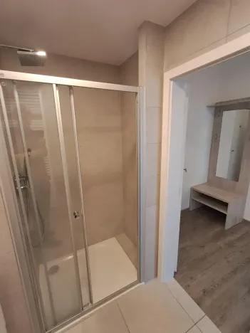 Pronájem bytu 1+kk, Praha - Hloubětín, Za černým mostem, 42 m2