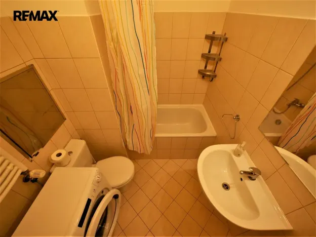 Pronájem bytu 1+kk, Praha - Krč, Tavolníková, 26 m2