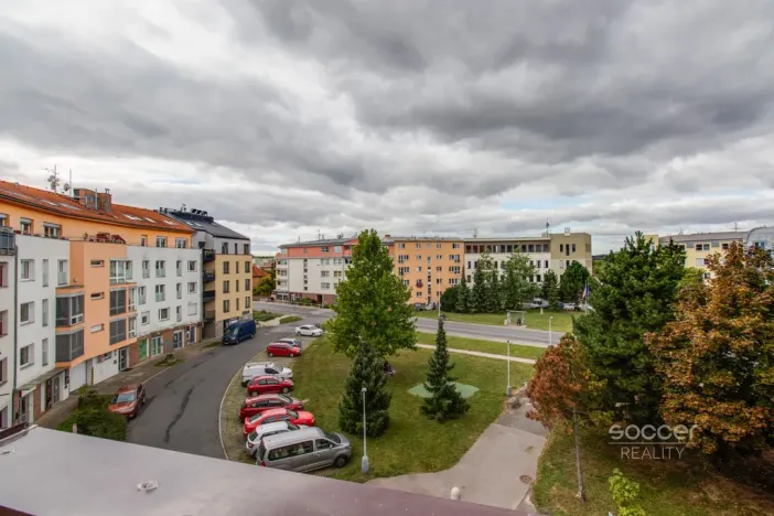 Pronájem bytu 1+kk, Praha - Suchdol, Suchdolské náměstí, 40 m2