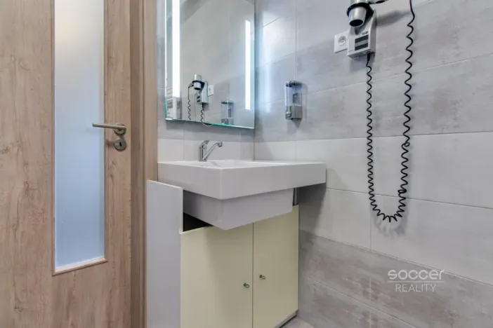 Pronájem bytu 1+kk, Praha - Suchdol, Suchdolské náměstí, 40 m2