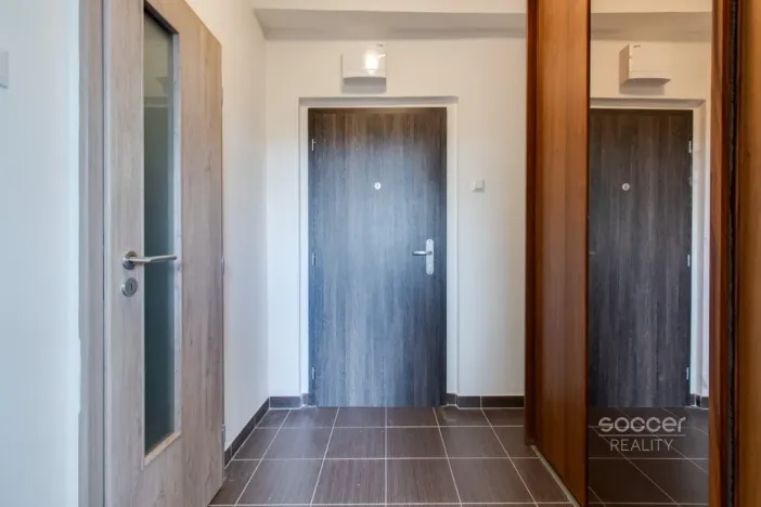 Pronájem bytu 1+kk, Praha - Suchdol, Suchdolské náměstí, 40 m2