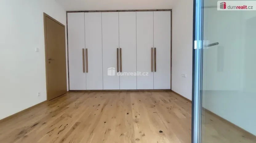 Pronájem bytu 2+kk, Praha - Nusle, Mužíkova, 44 m2