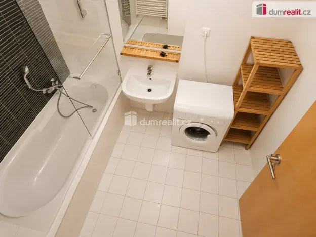 Pronájem bytu 2+kk, Praha - Žižkov, Jeseniova, 84 m2