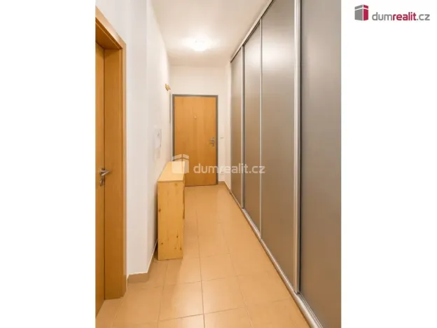 Pronájem bytu 2+kk, Praha - Žižkov, Jeseniova, 84 m2