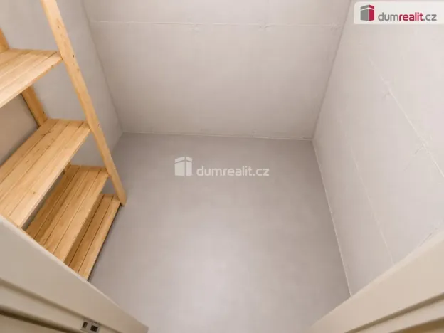 Pronájem bytu 2+kk, Praha - Žižkov, Jeseniova, 84 m2