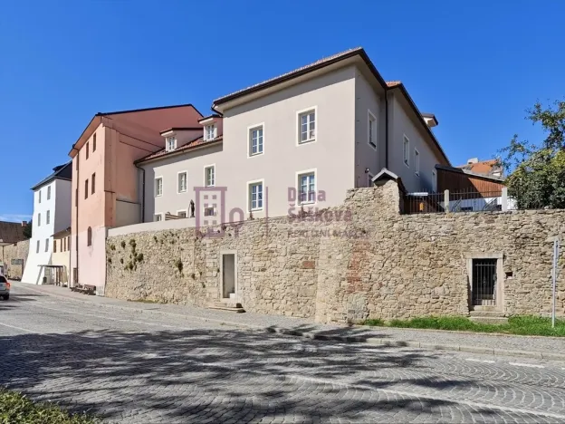 Pronájem bytu 2+kk, Jindřichův Hradec - Jindřichův Hradec I, nám. Míru, 49 m2
