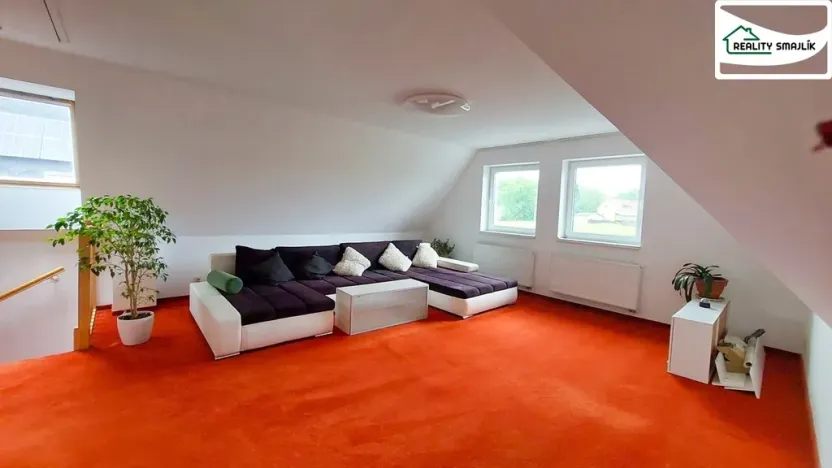 Pronájem bytu 3+1, Cheb - Skalka, Komorní Dvůr, 100 m2